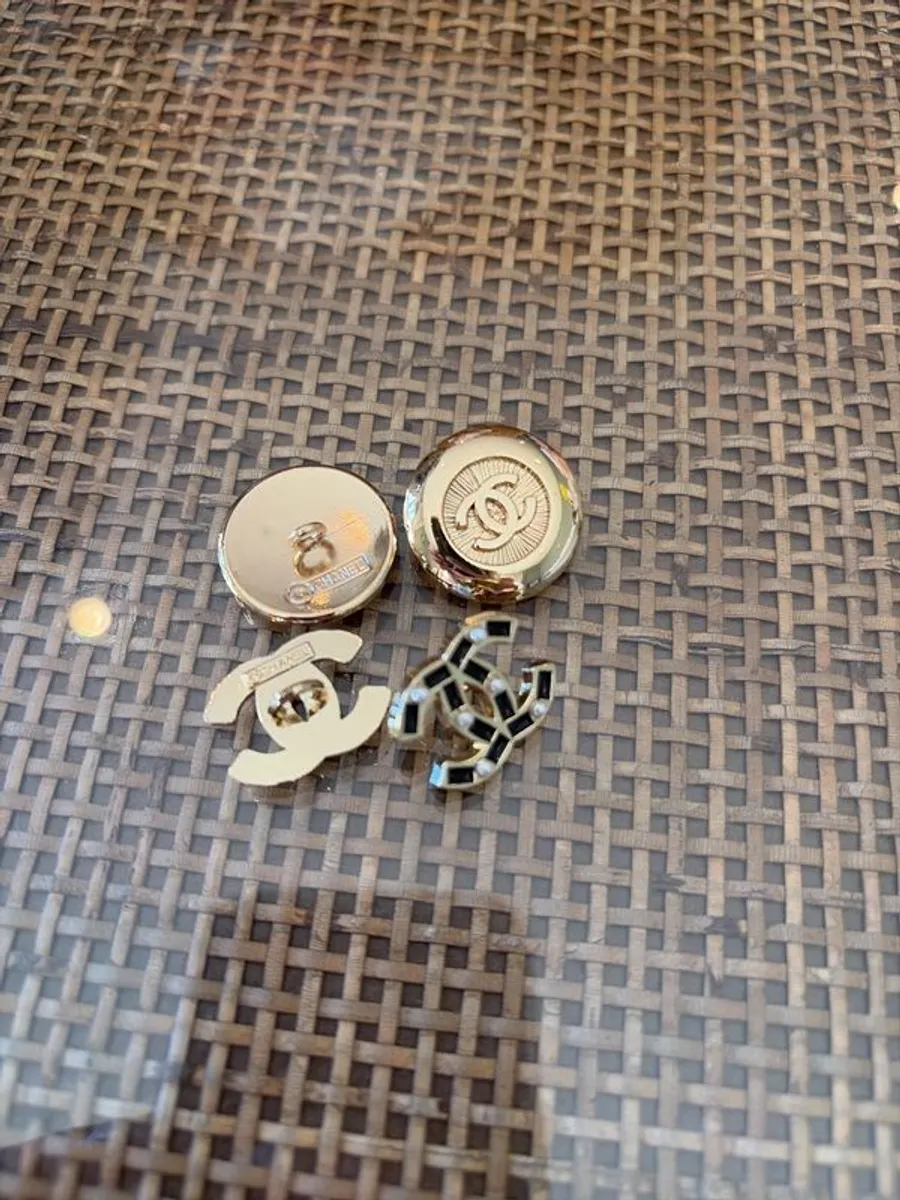 Chanel buttons - Image 2