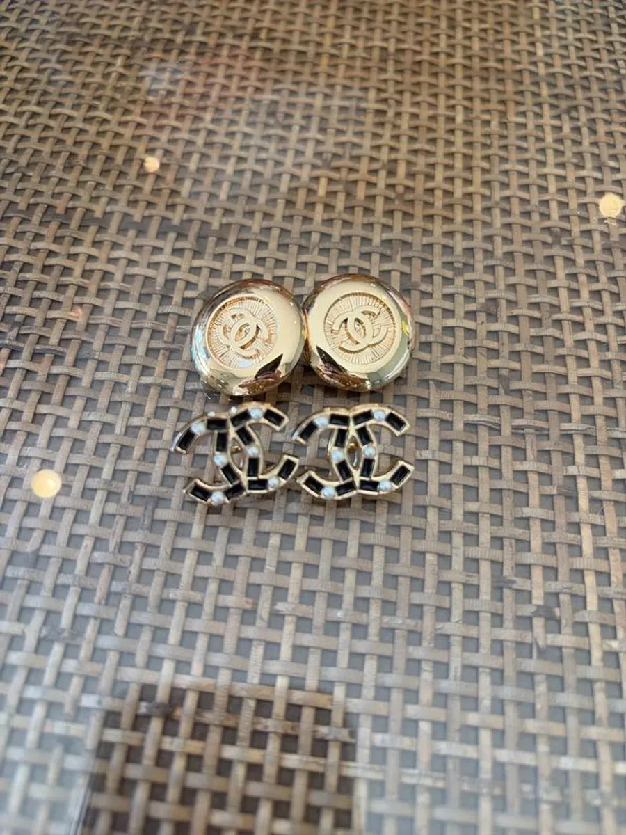 Chanel buttons - Image 1