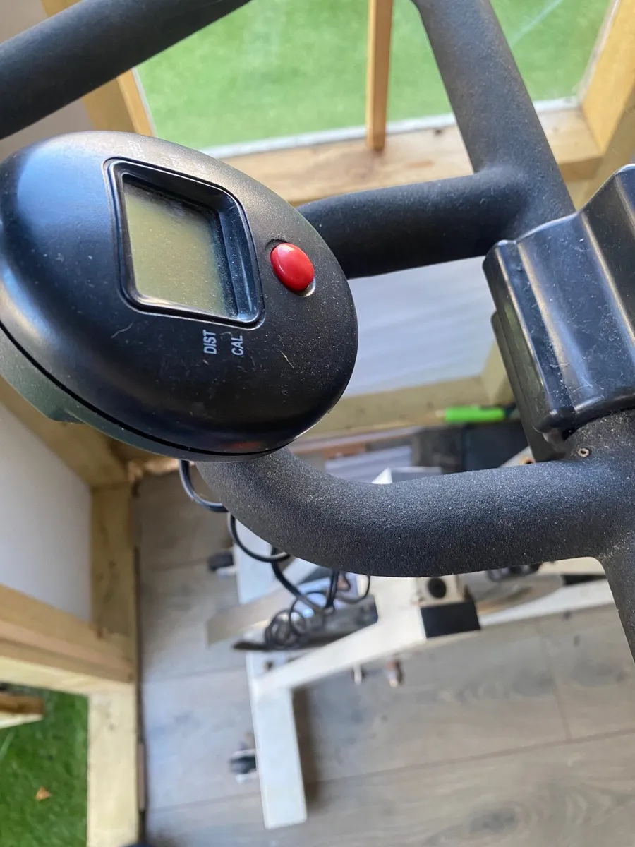 Free Indoor Bike - Image 4