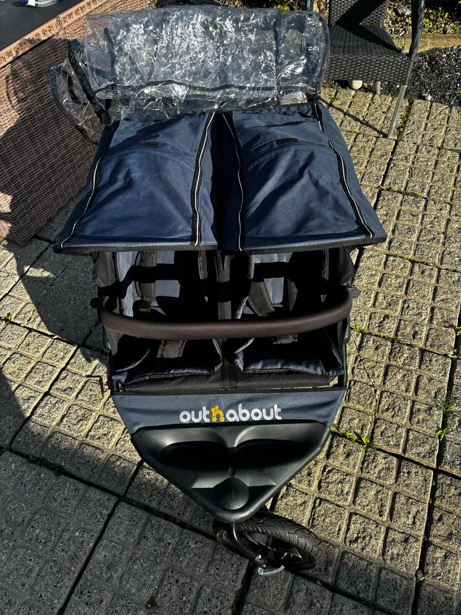 Out n about double buggy - Image 1