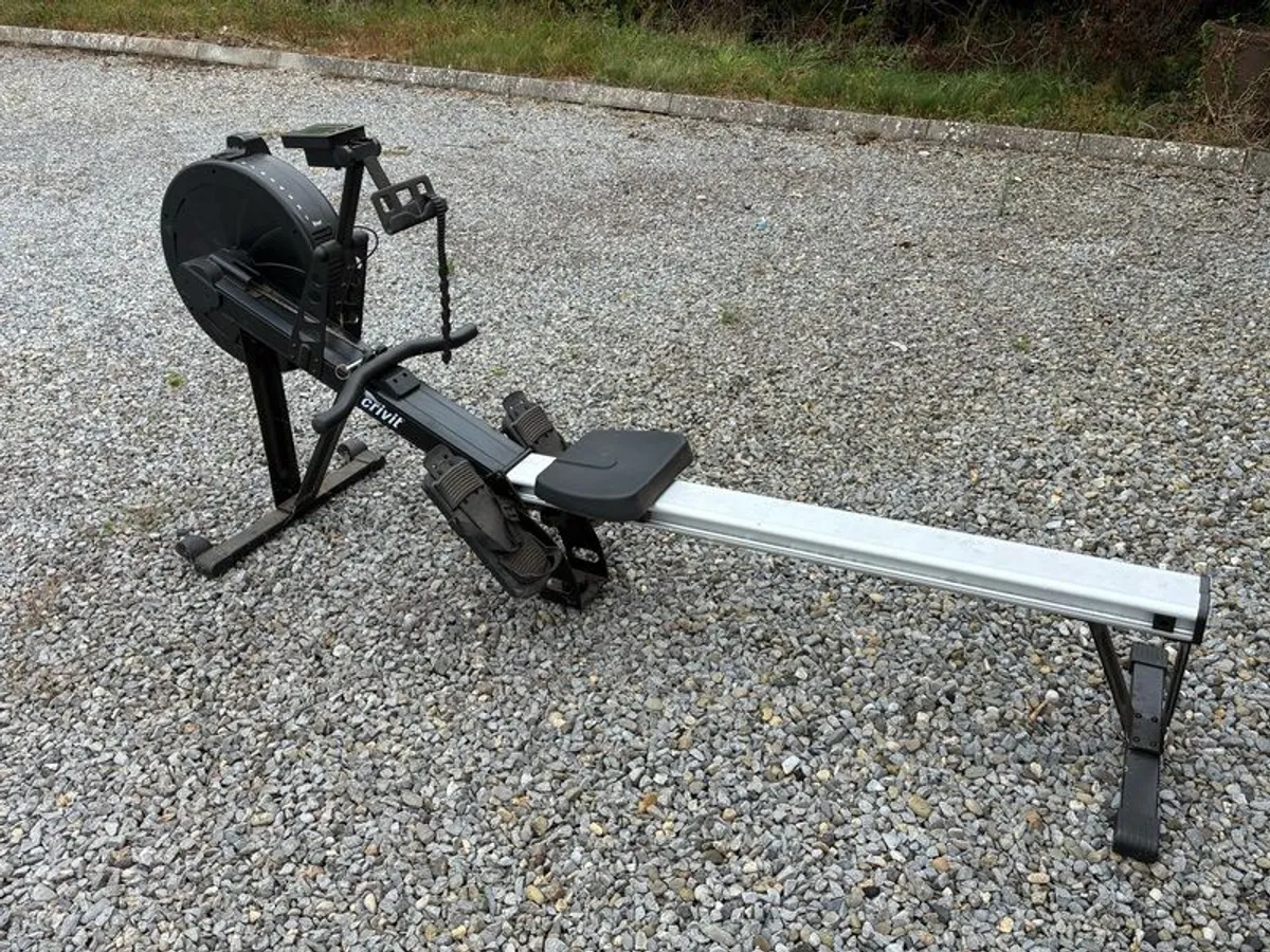 Rowing Machine - Image 2