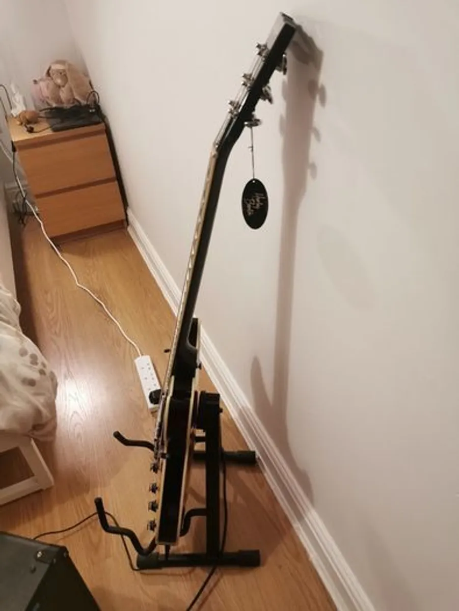 Guitar - Image 2