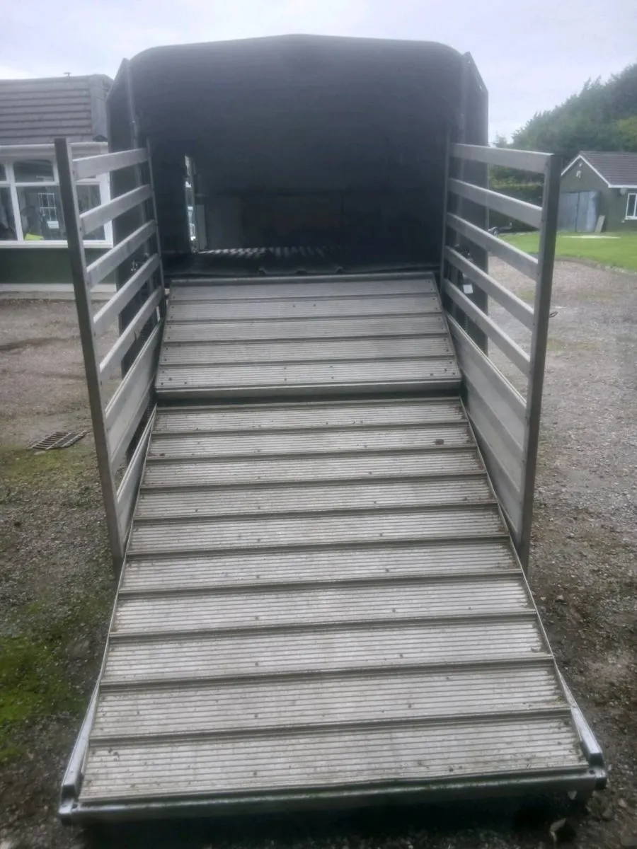 Sheep trailer - Image 1