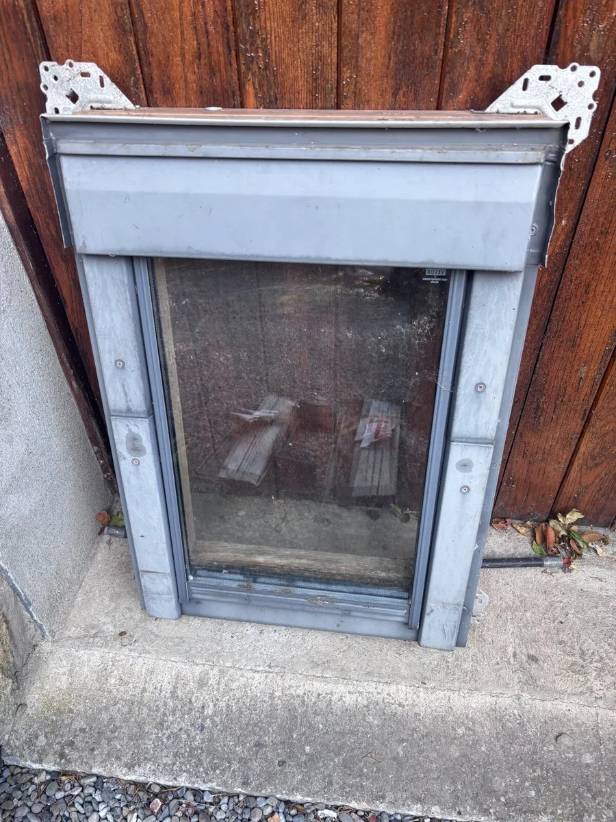 VELUX Roof window Second Hand - Image 1