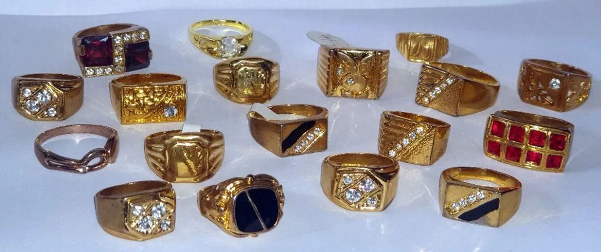 18 Assorted 18KP Gentlemans Rings - Image 4