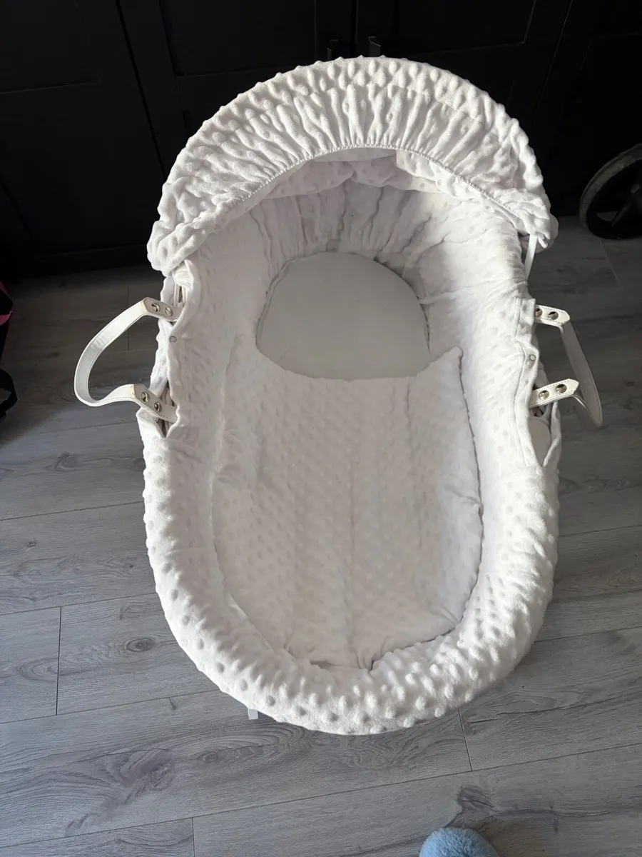 Moses basket - Image 1