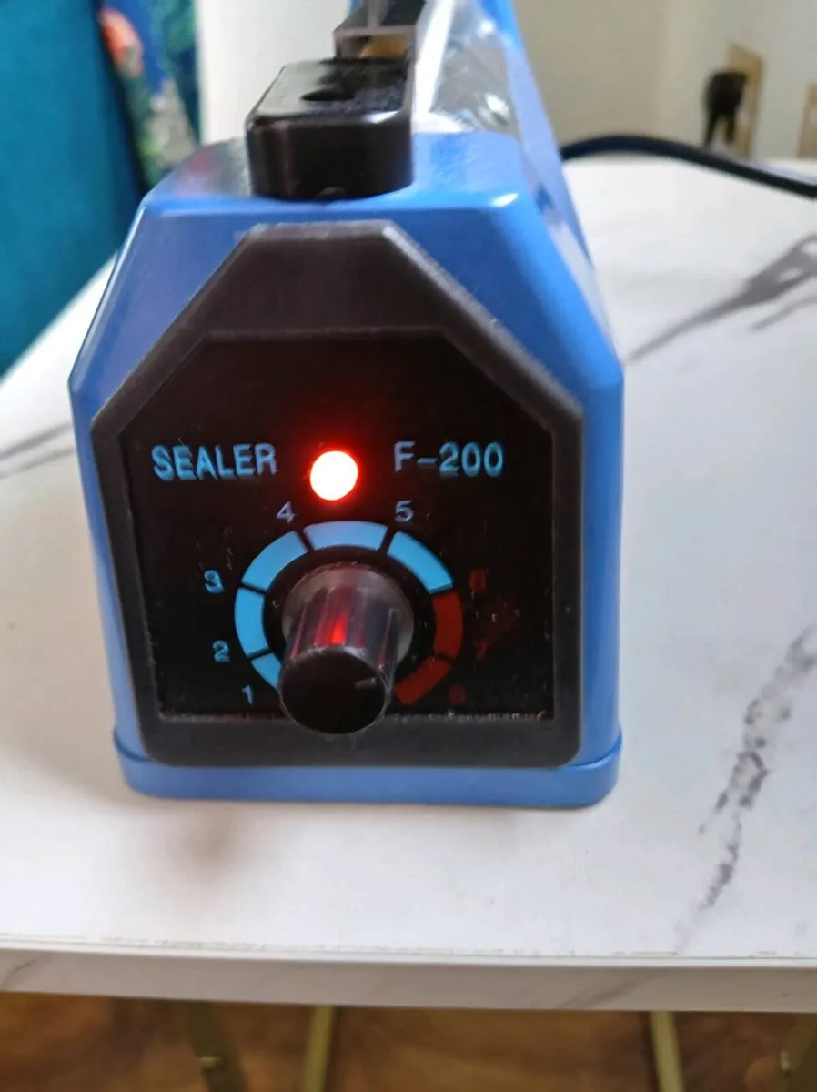 Heat Sealing Machine - Image 4