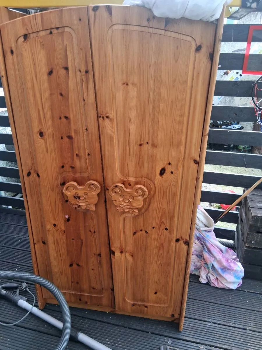 Wardrobe - Image 2