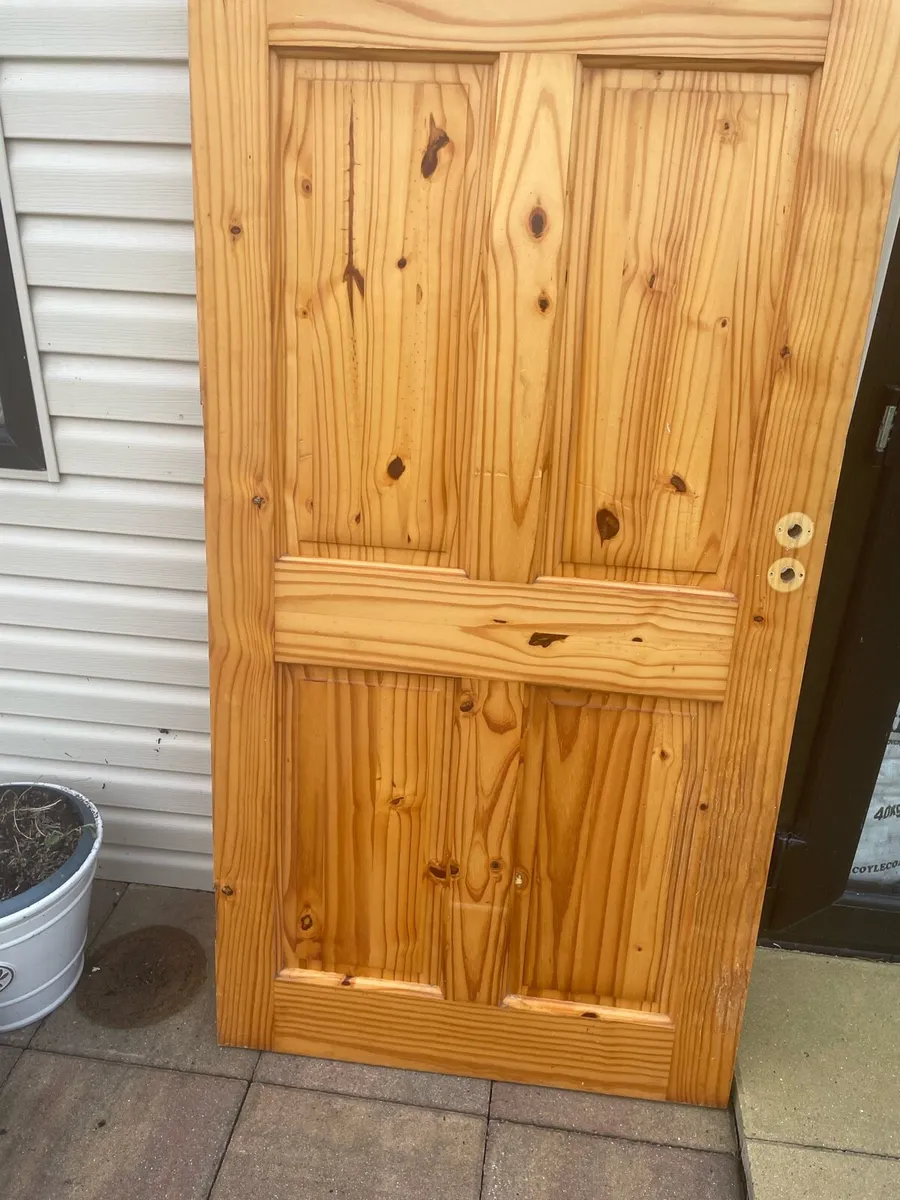 Extra wide pine door - Image 1
