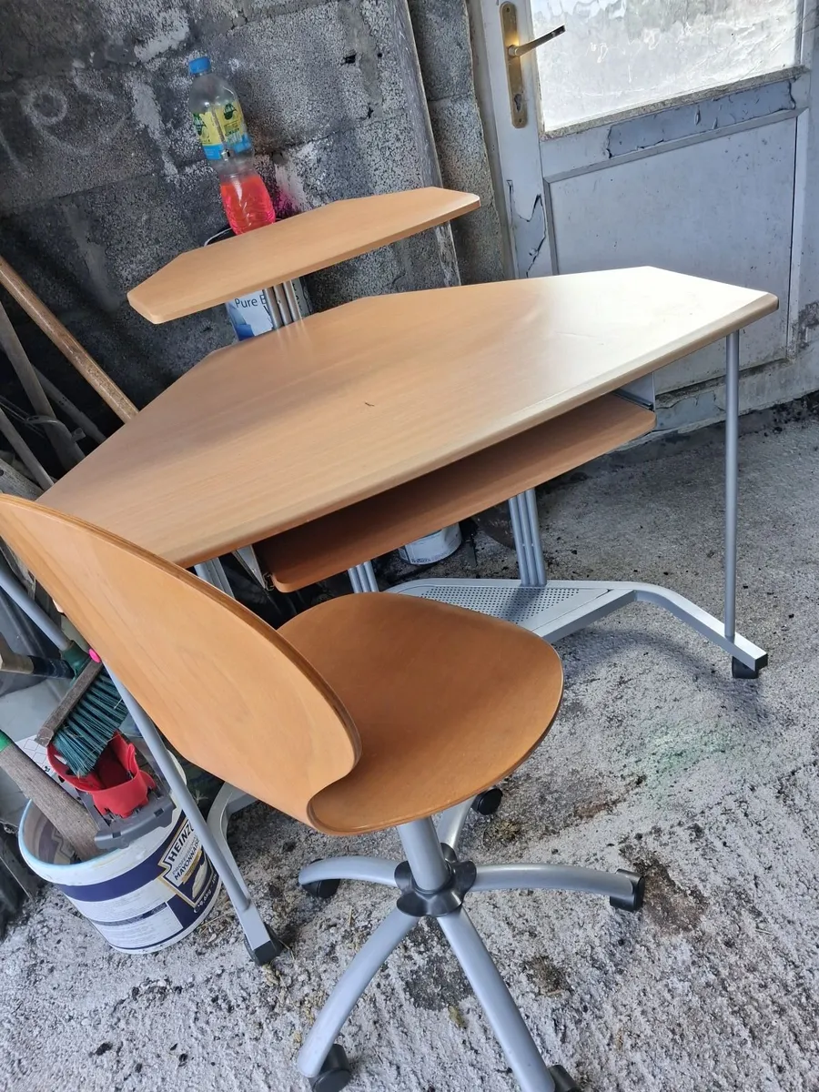 Study desk and chair - Image 2