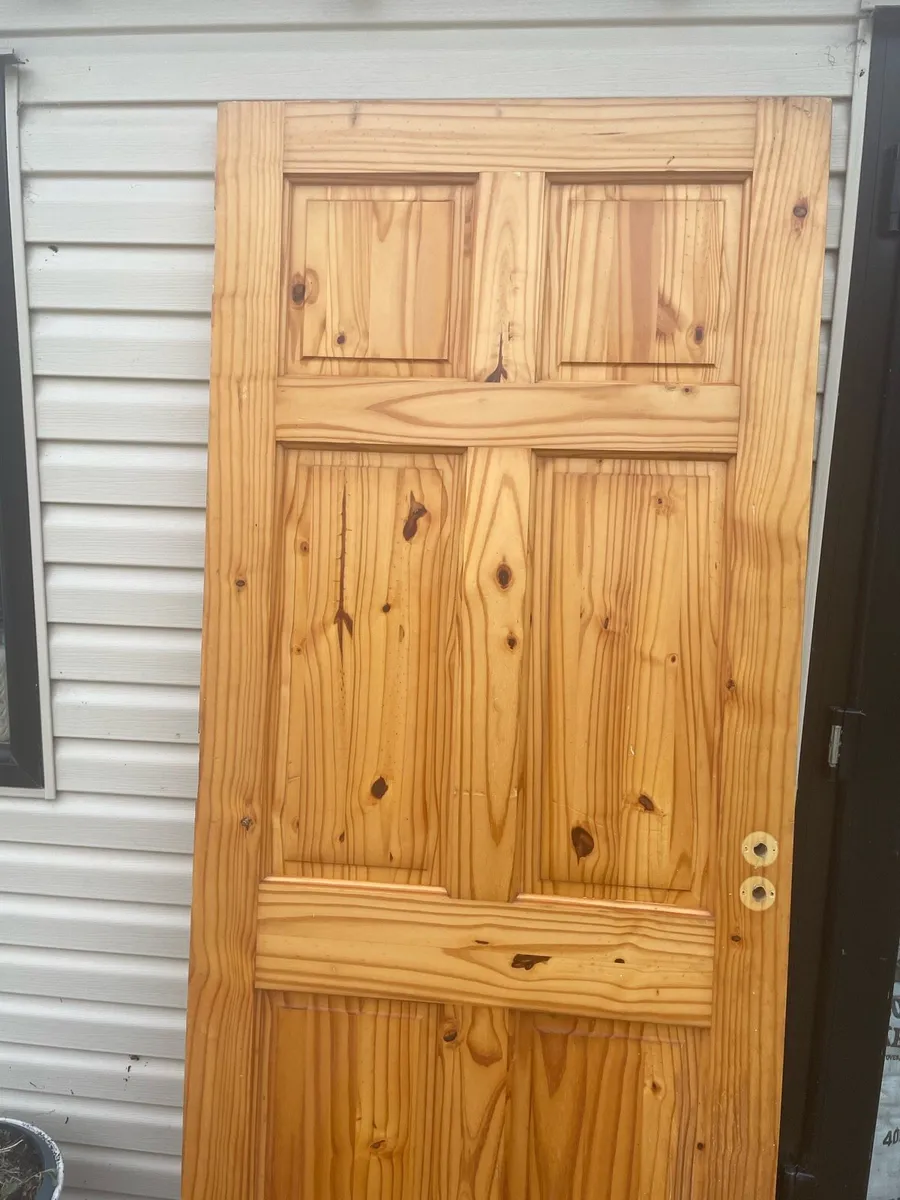 Extra wide pine door - Image 2