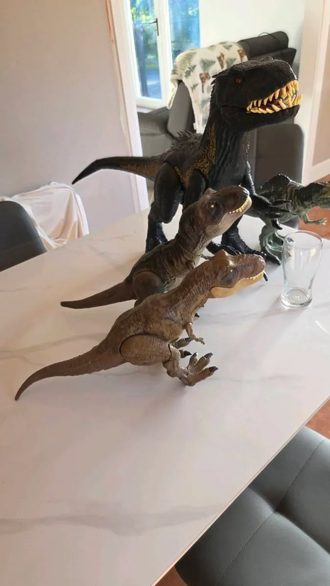Dinosaurs - Image 4