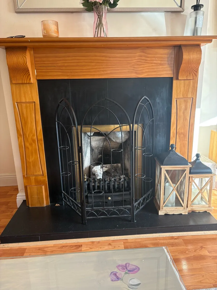 Mantle  piece - Image 1