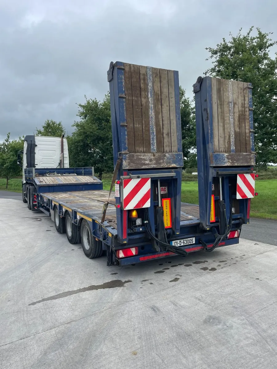 Low Loader - Image 1