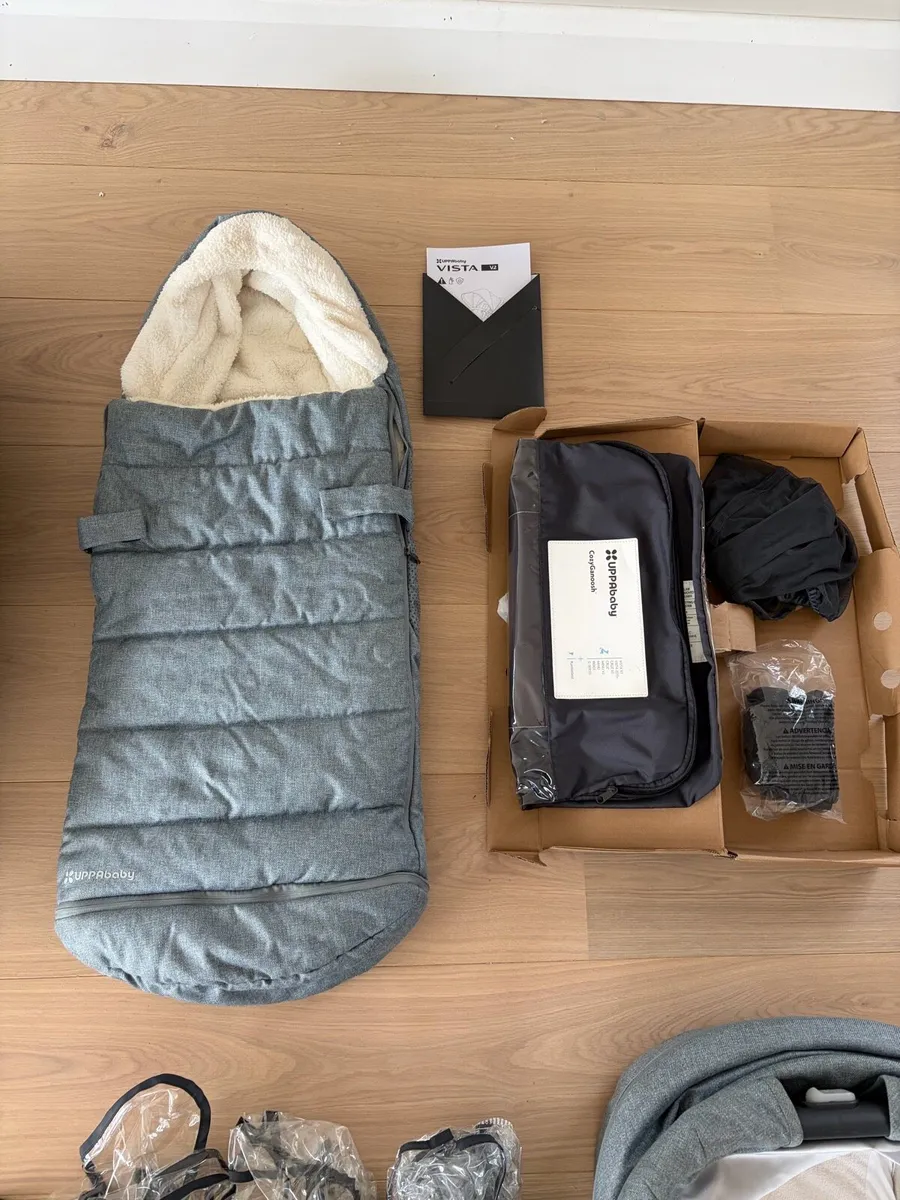 Uppababy Vista V2 Bassinet and Ganoosh - Image 3
