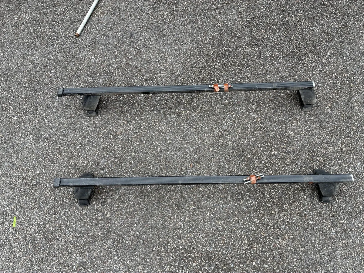 Roof box for car with  bars - Image 4