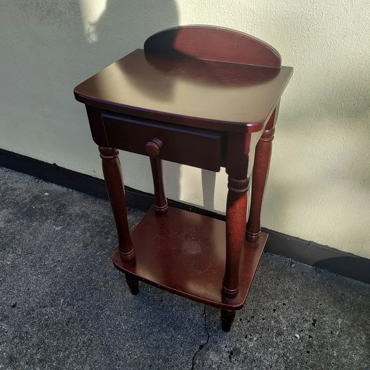 Occasional table - Image 1