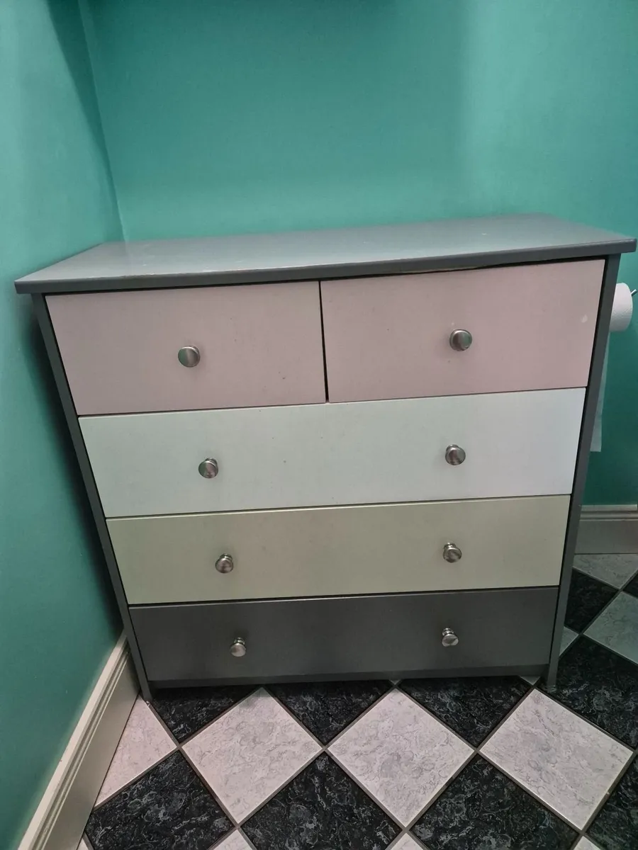 Chest of Drawers