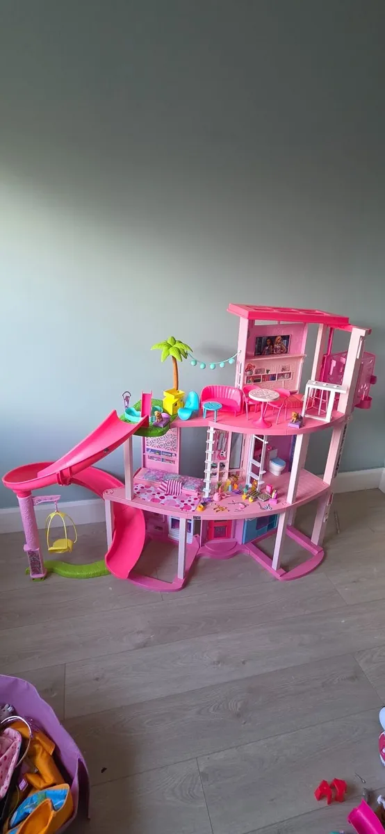 Barbie Dream house - Image 1
