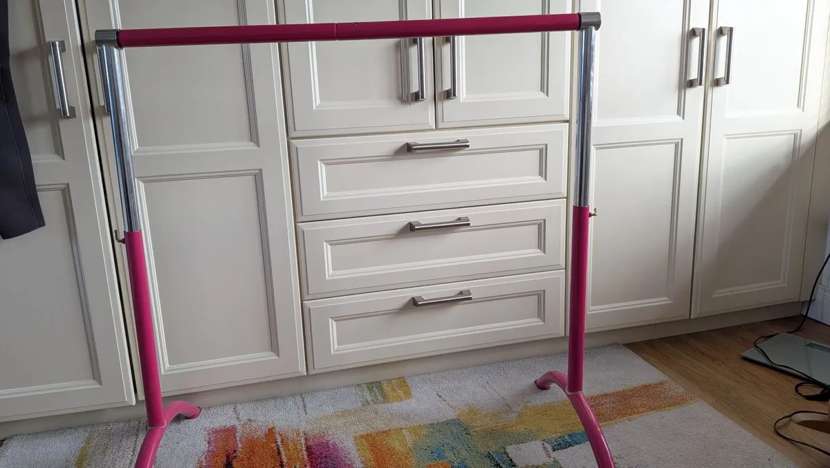 Ballet barre - Image 2