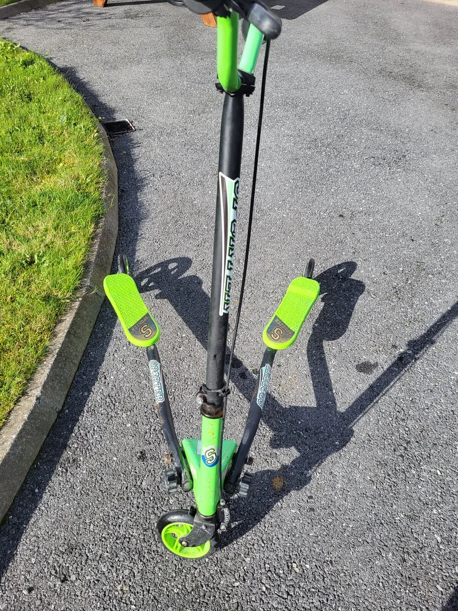 Kids scooter - Image 1