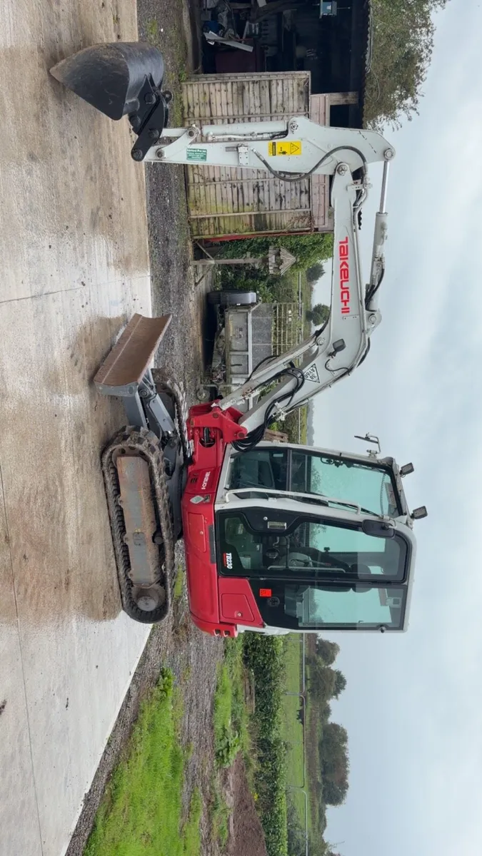 Mini digger hire - Image 1