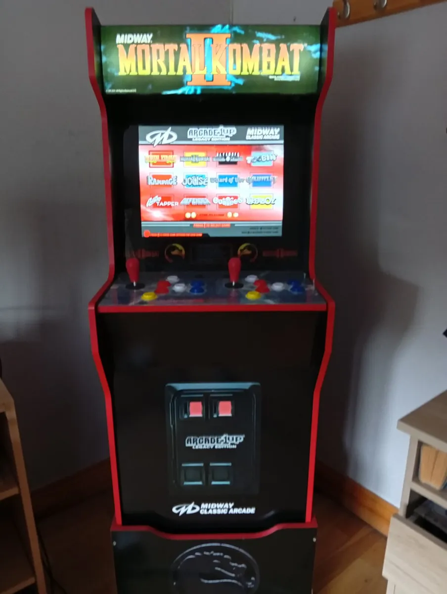 Mortal Arcade Machine - Image 1