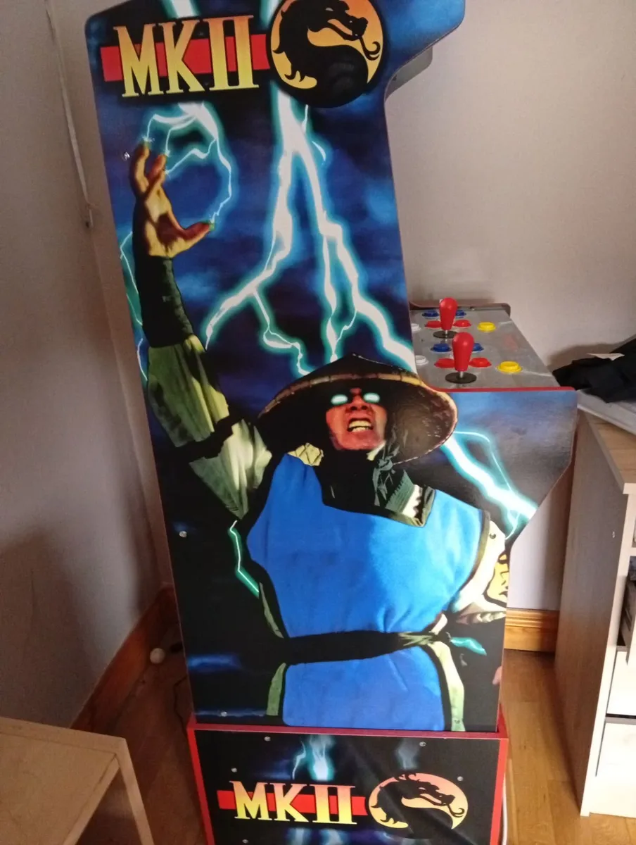 Mortal Arcade Machine - Image 3