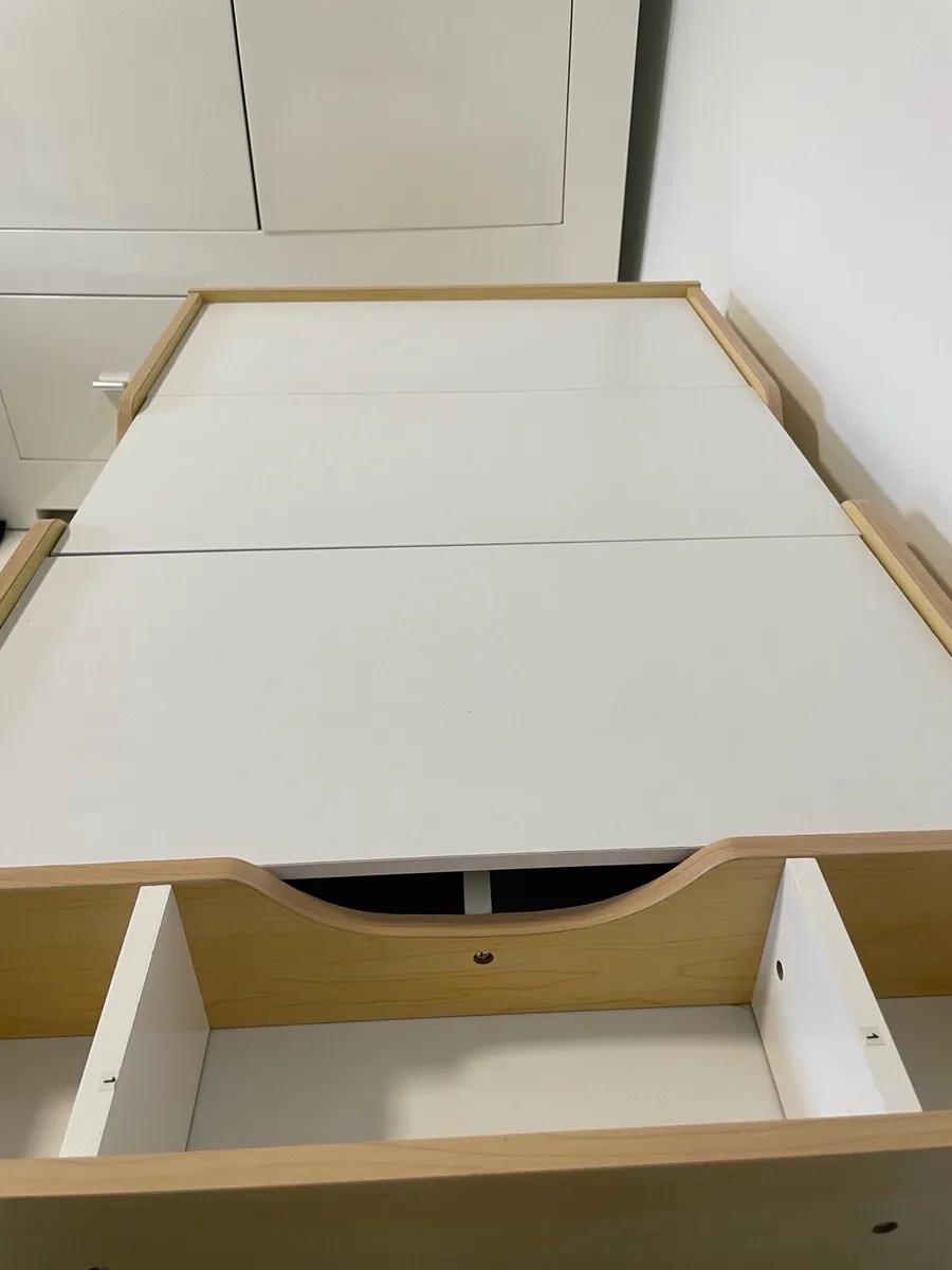 Play table - Image 2