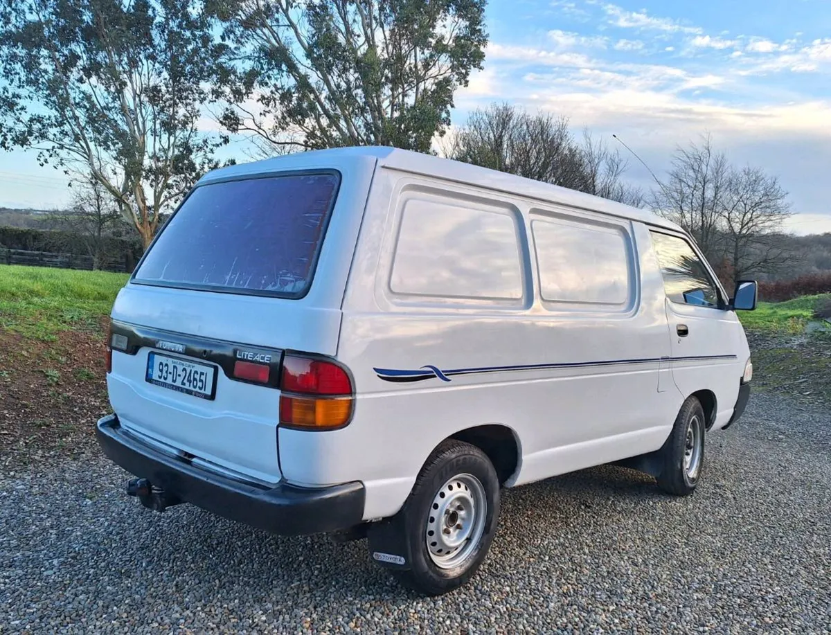 1993 LITEACE VAN 2.0 DIESEL - Image 2