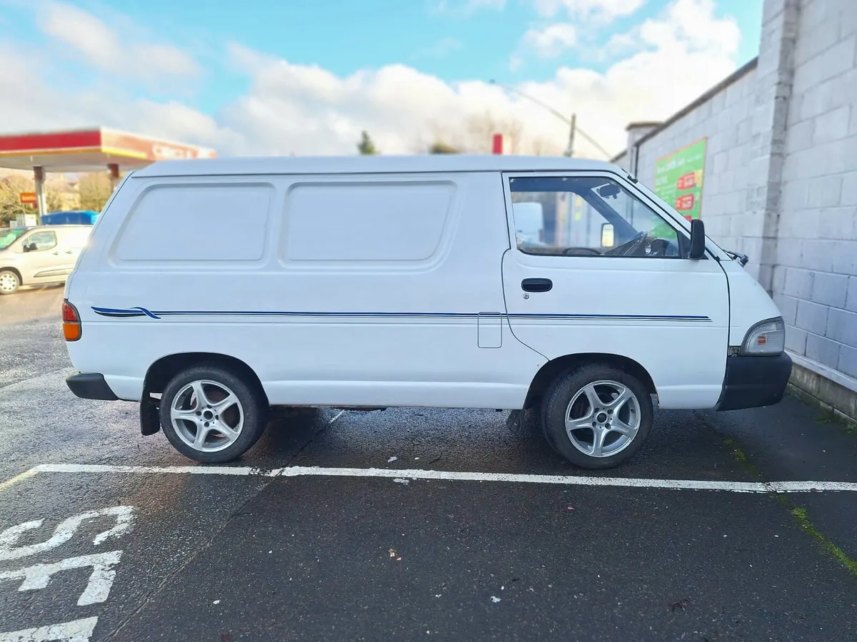 1993 LITEACE VAN 2.0 DIESEL - Image 4