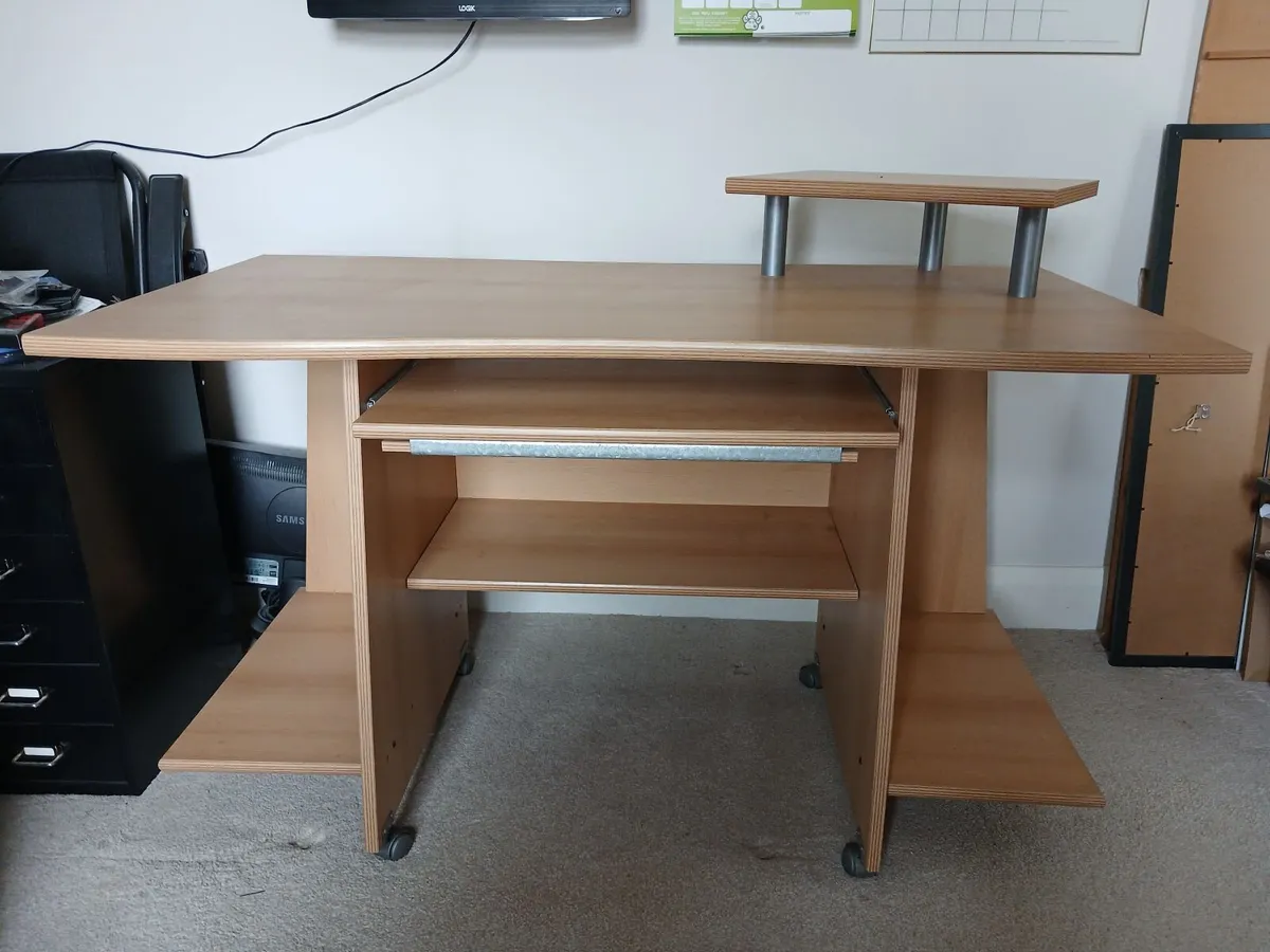 Computer Desk - Image 3