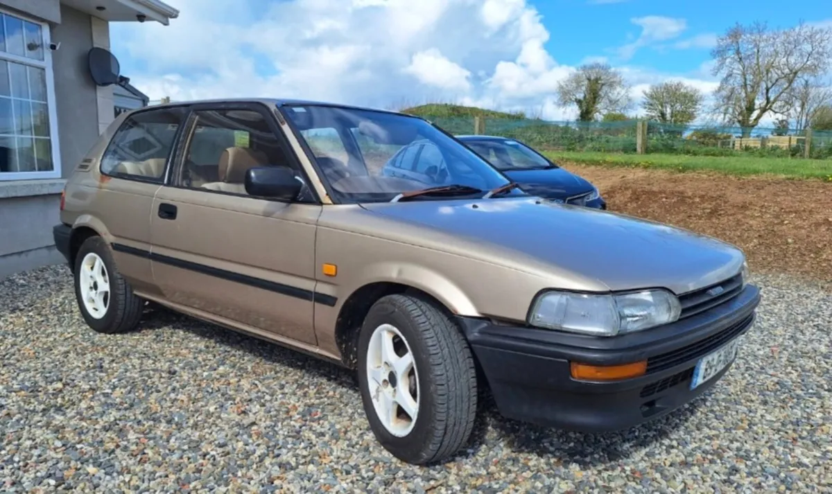 COROLLA XL HATCH - Image 3