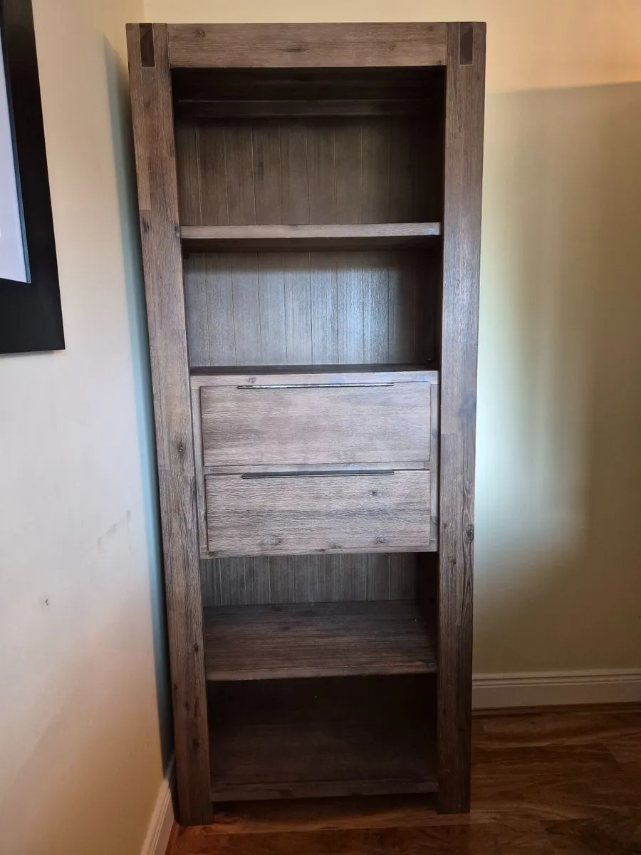 Book shelf - Image 1