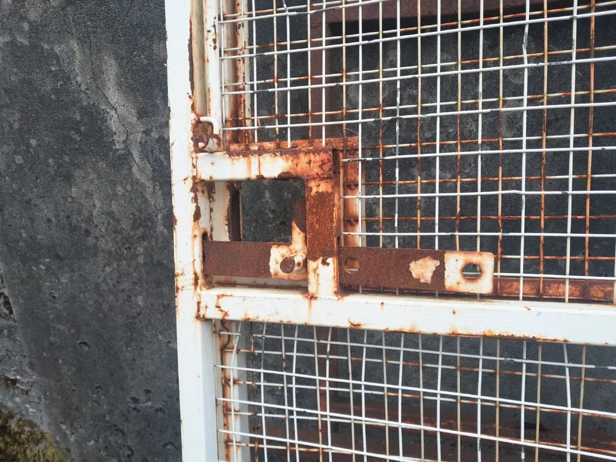 Gates - Image 4
