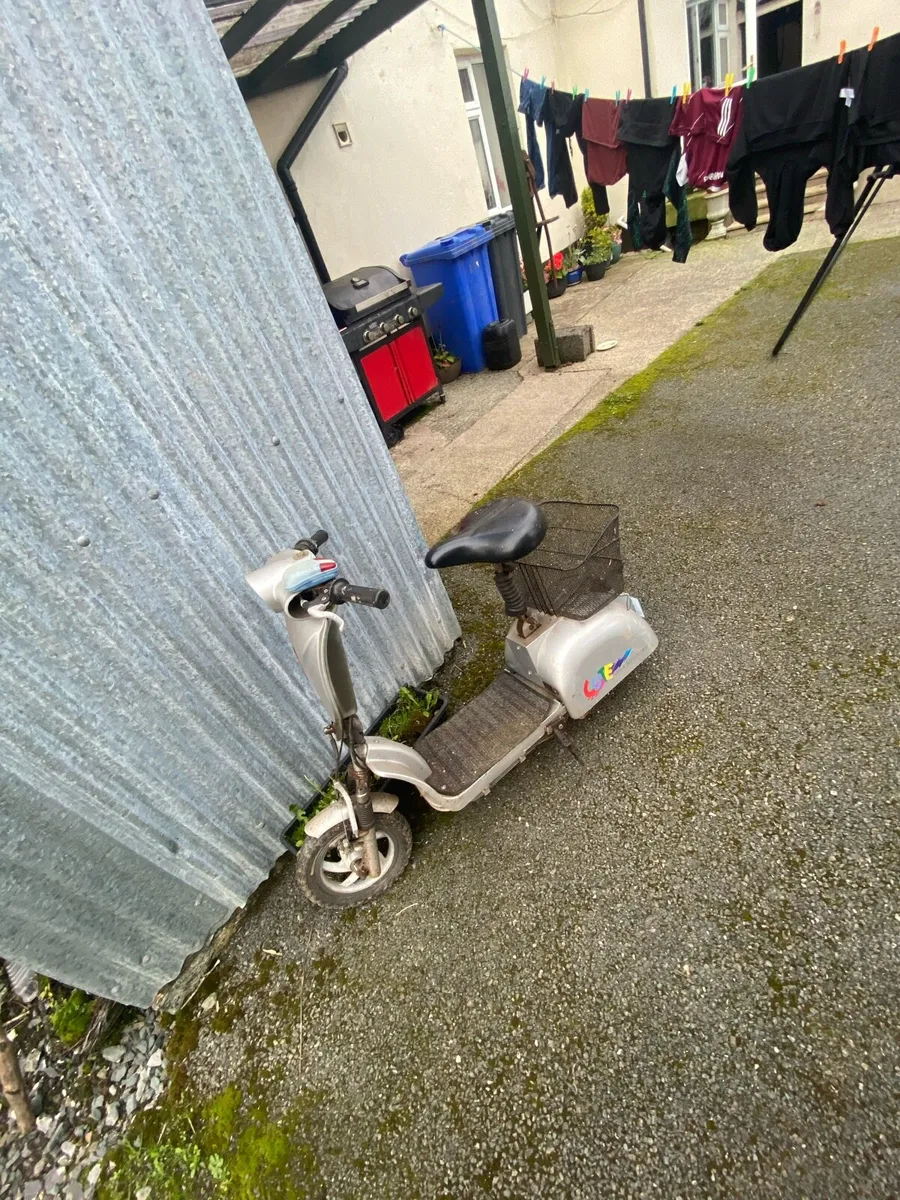 Scooter - Image 2