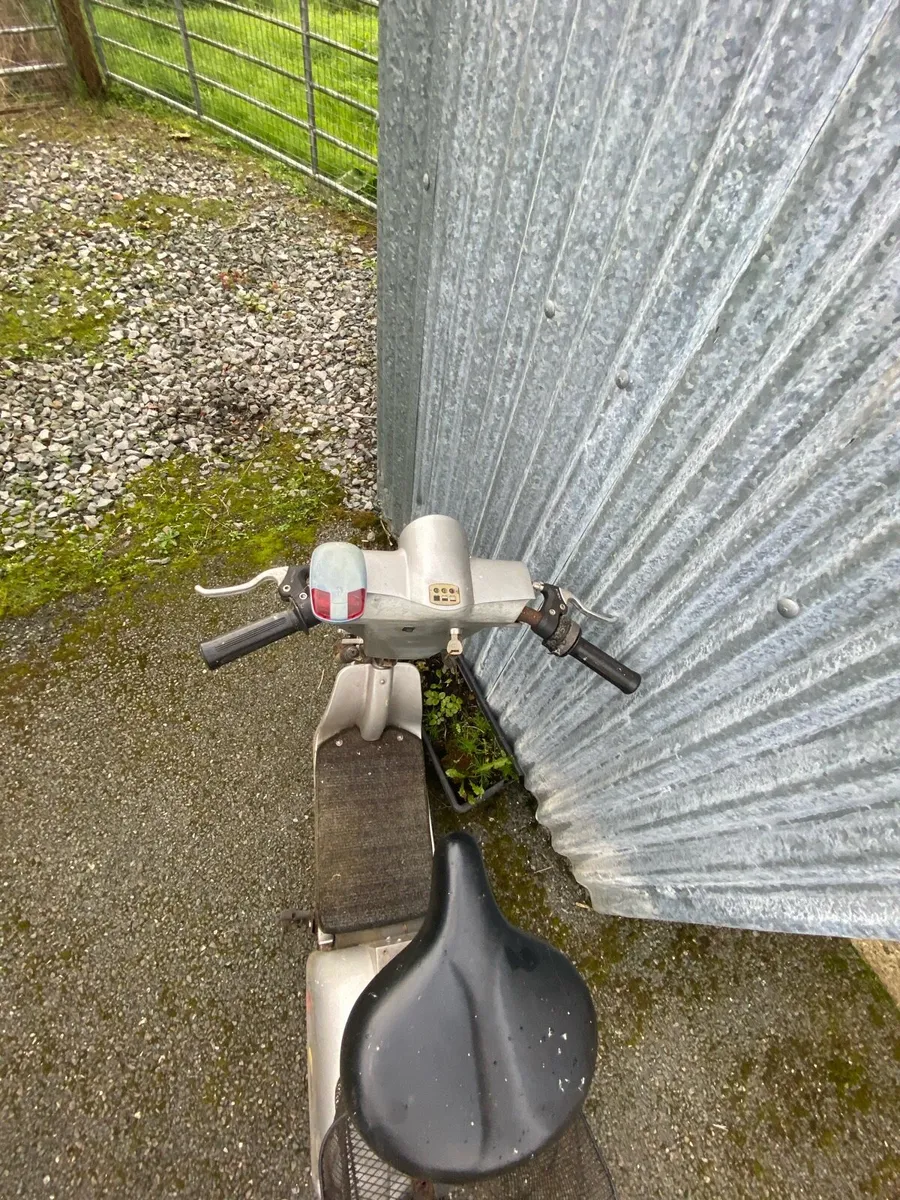 Scooter - Image 4