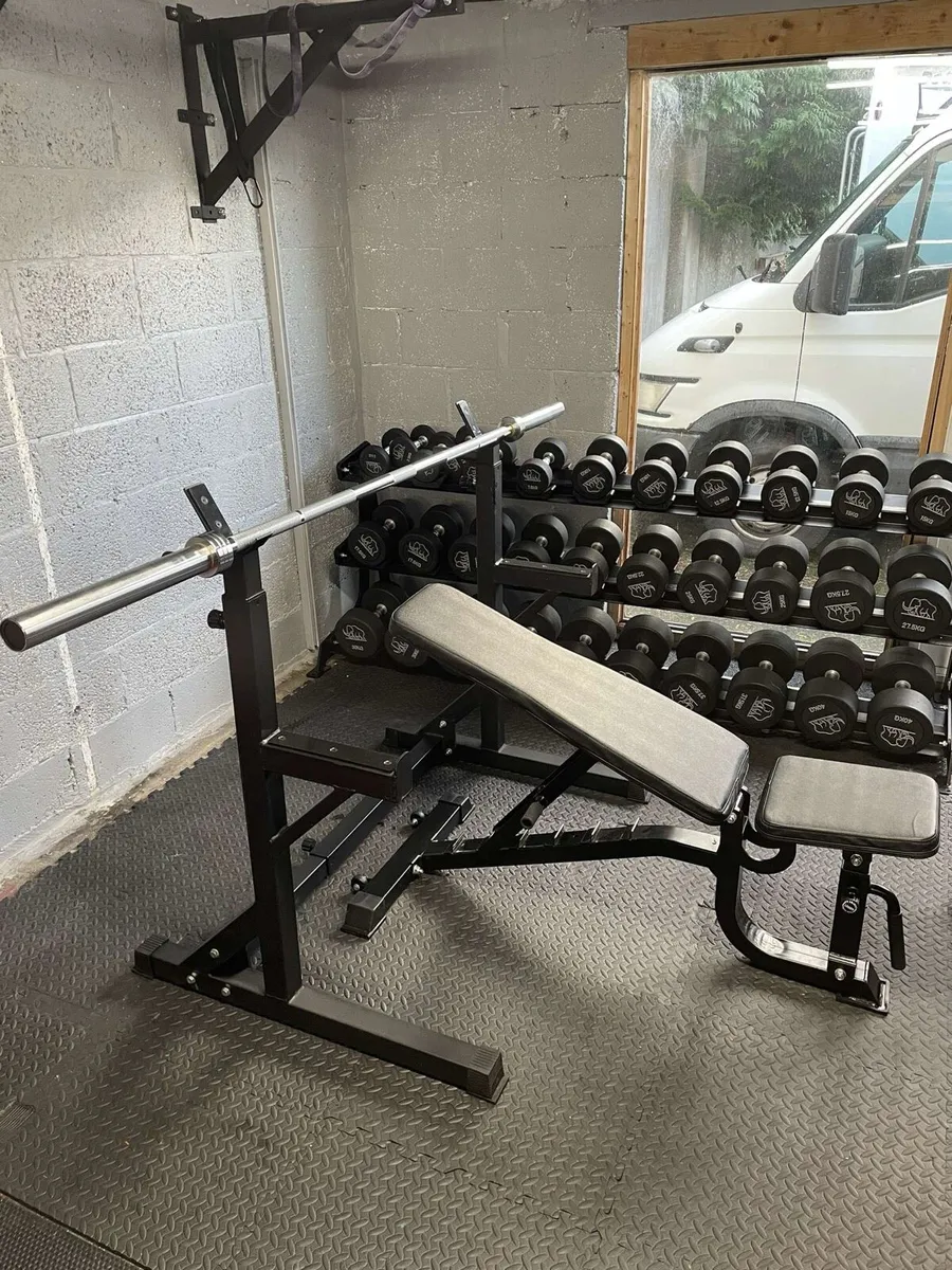 Weight rack with Barbell and Bench - Image 1