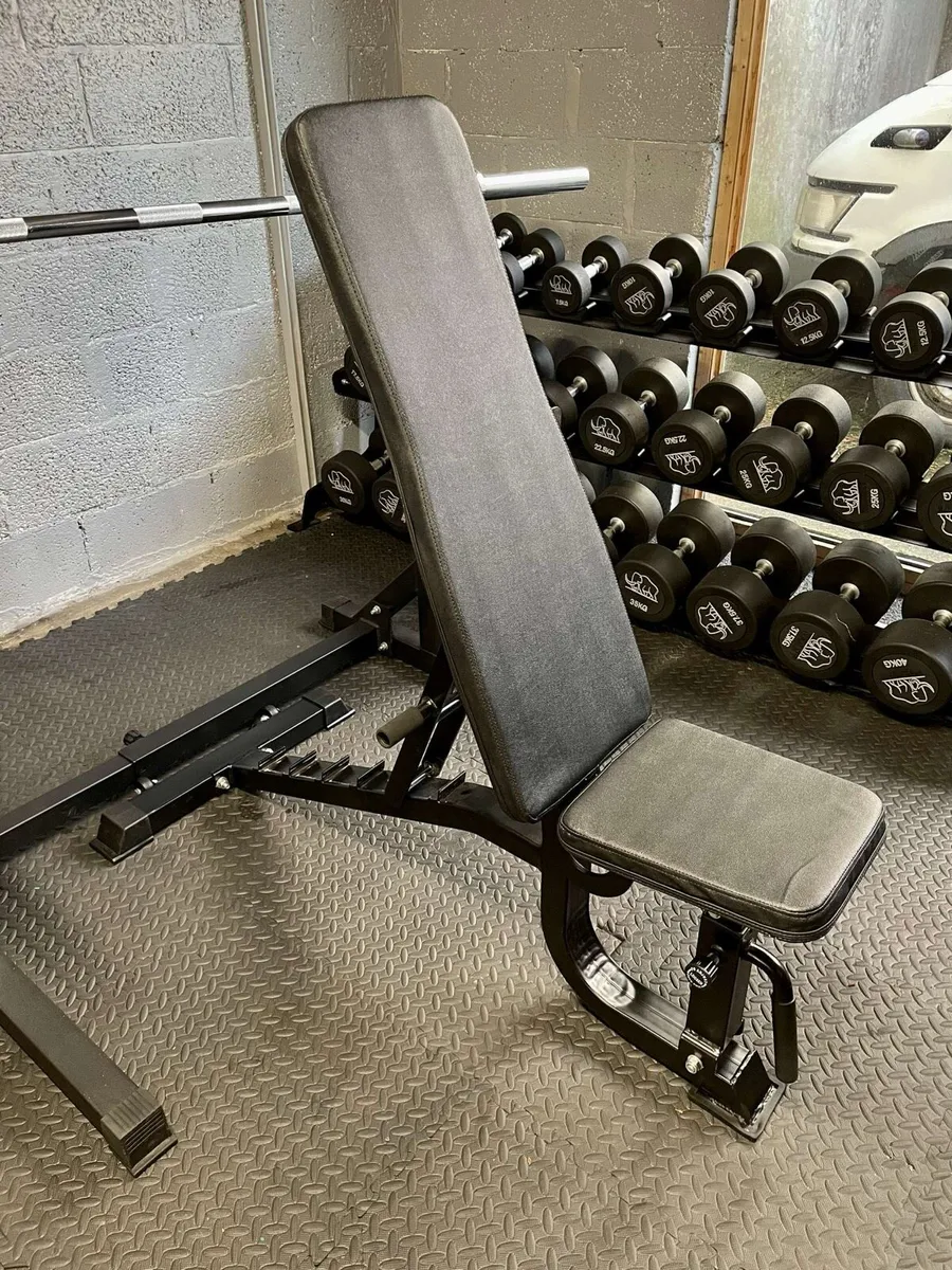 Weight rack with Barbell and Bench - Image 3