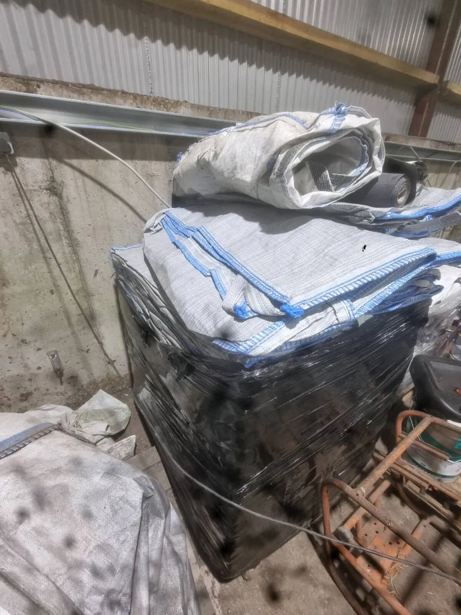 Large tonne bags