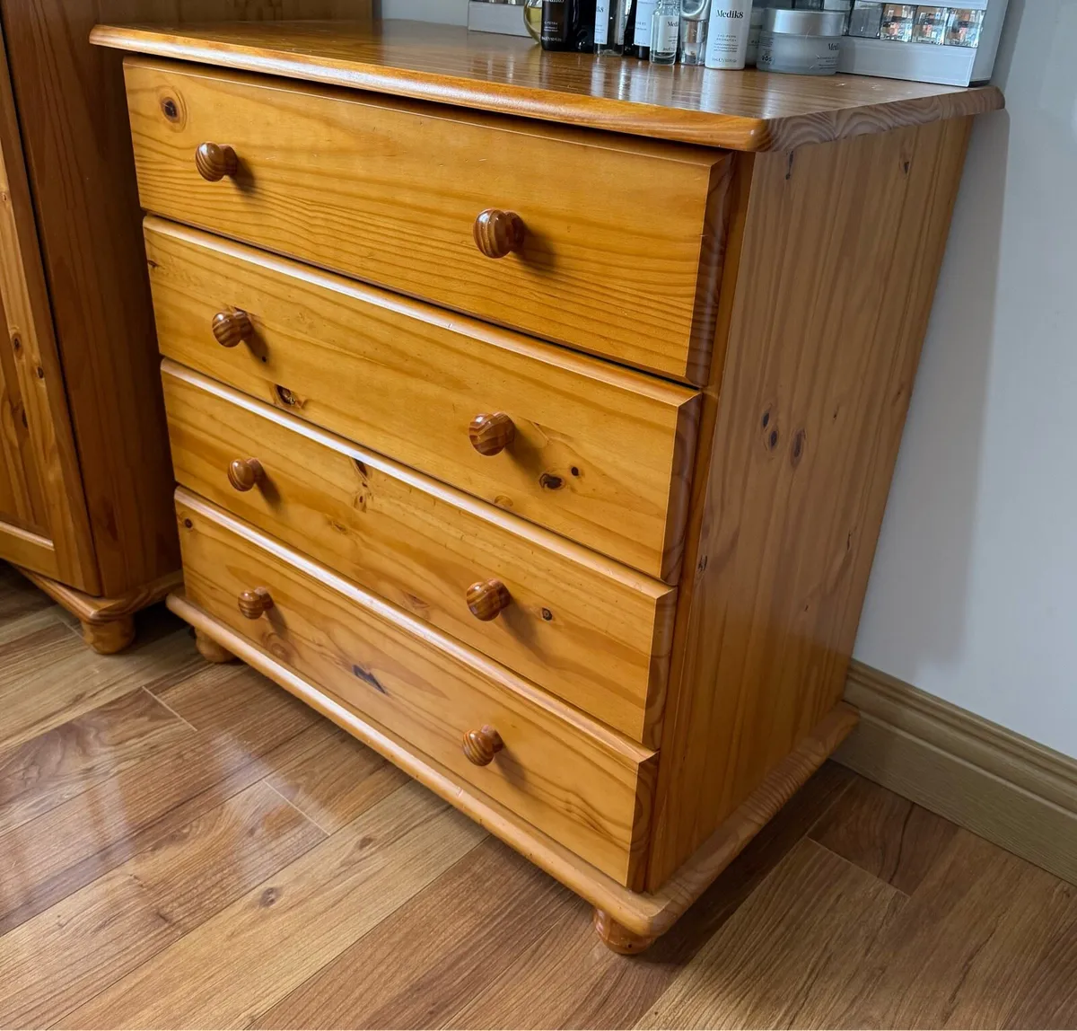 Bedroom chest of drawers - Image 3