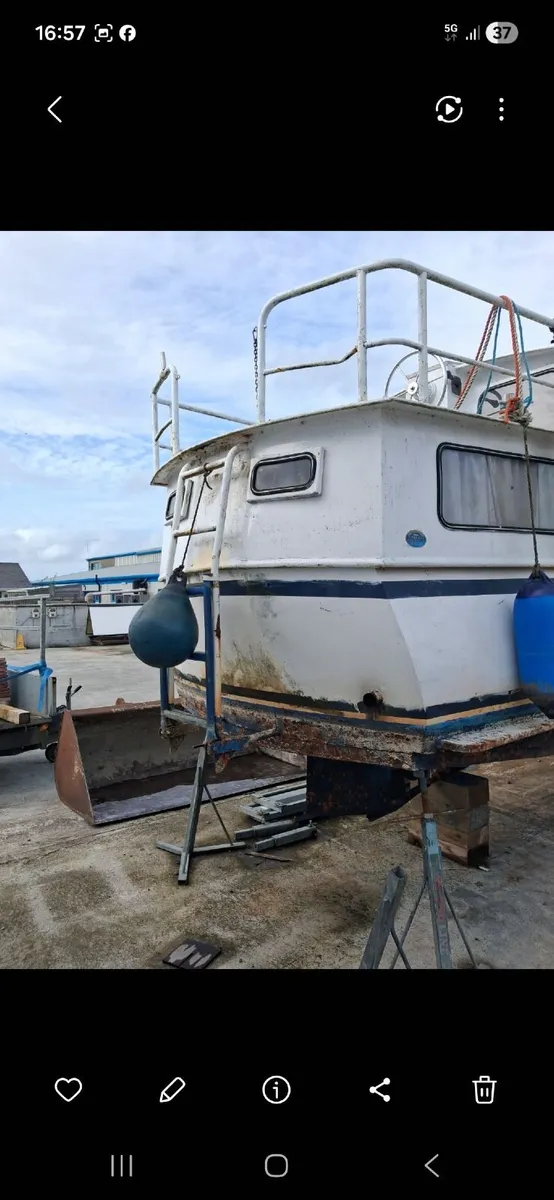 Boat - Image 1