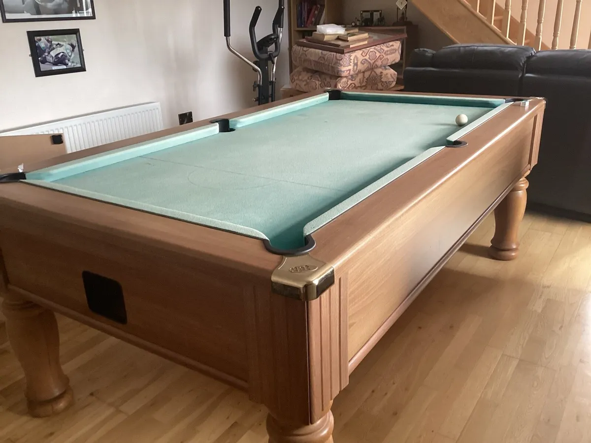 Pool table - Image 2