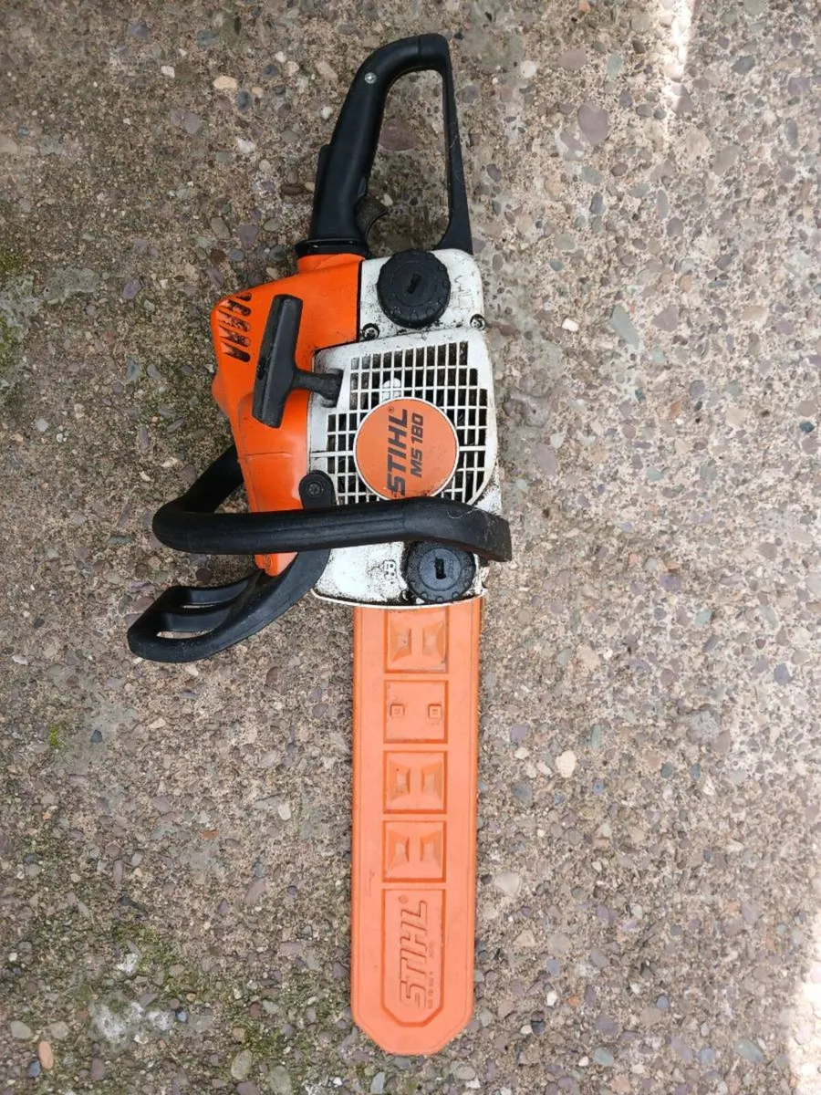 Selling a reliable, genuine STIHL petrol chainsaw - Image 2