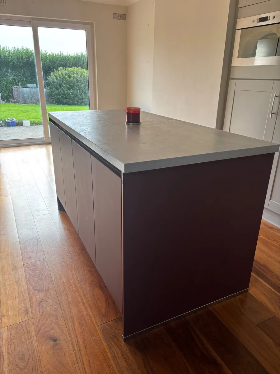 Evoke kitchen Island - Red Rust Matte - Image 1