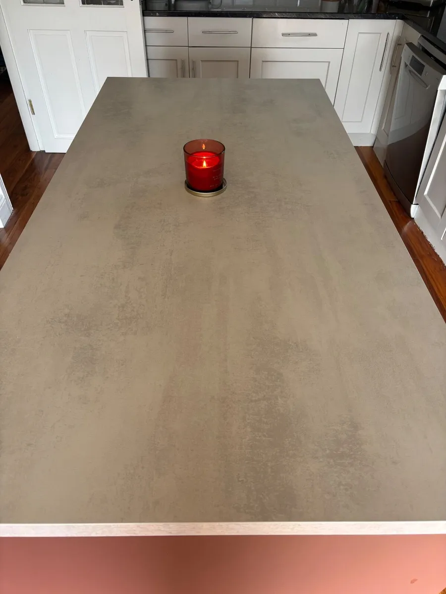Evoke kitchen Island - Red Rust Matte - Image 2