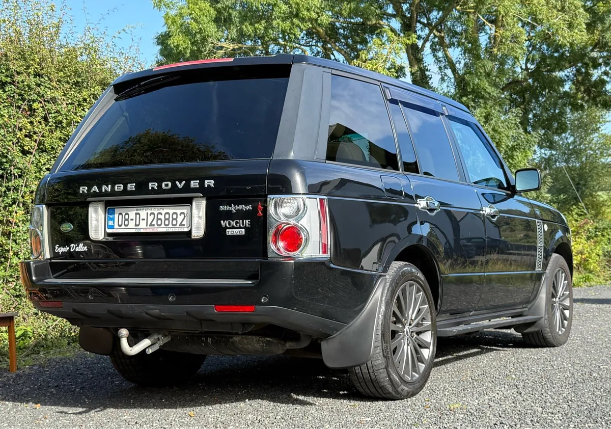 Range Rover Vogue 3.6 TD6 V8 Crewcab - Image 4