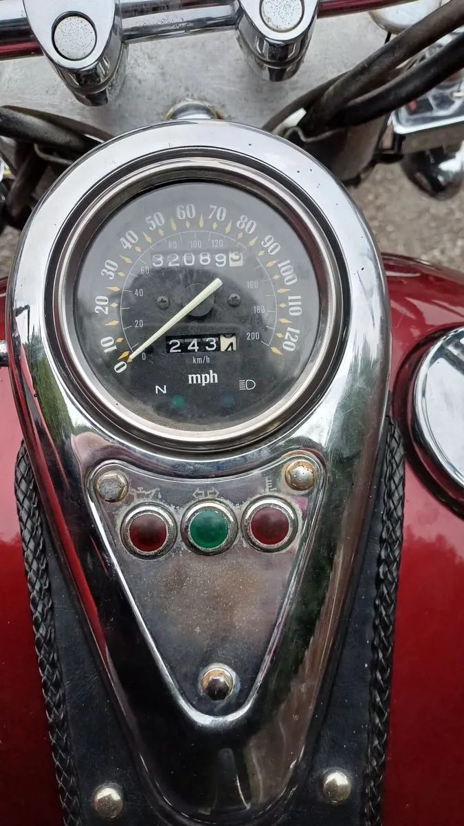 Kawasaki Vulcan 800 Classic 2001 - Image 3