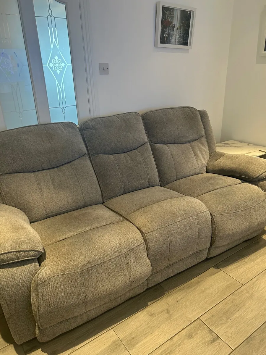 3 seater  couch - Image 1