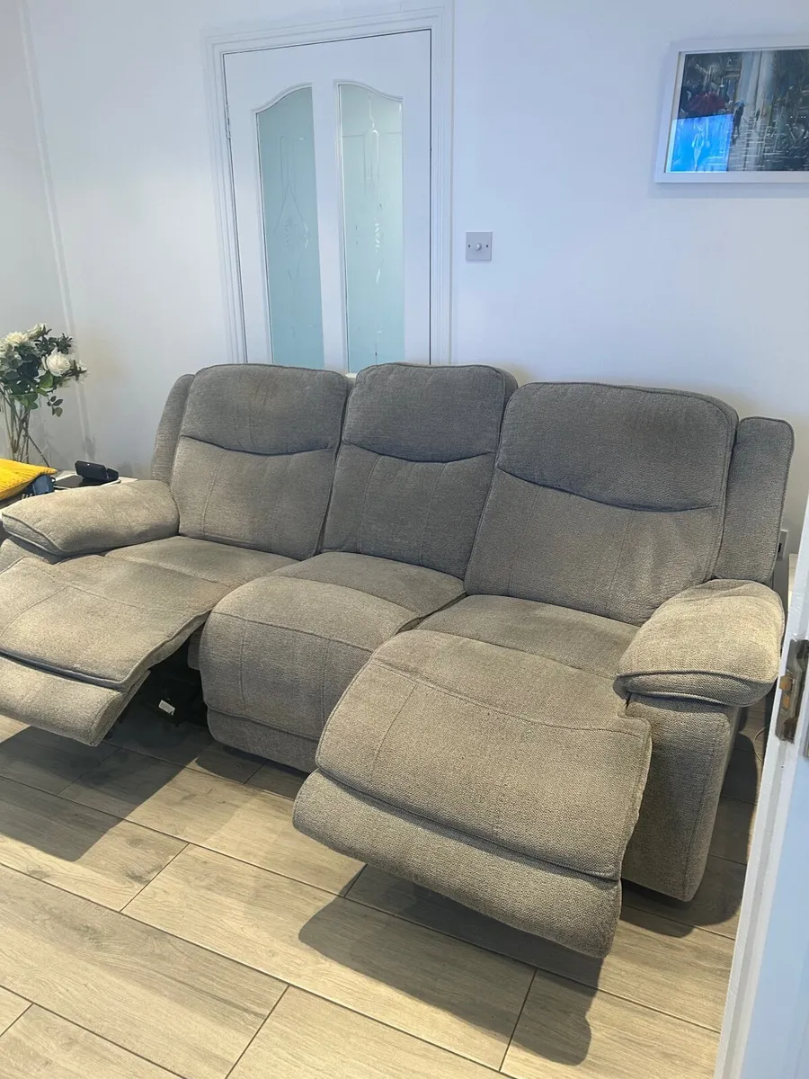 3 seater  couch - Image 3